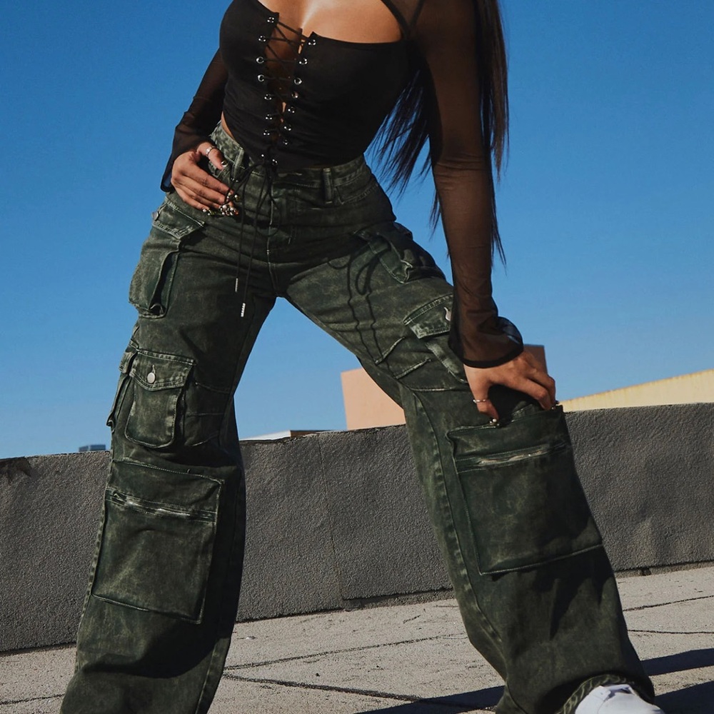 FASHION NOVA CARGO PANTS 15